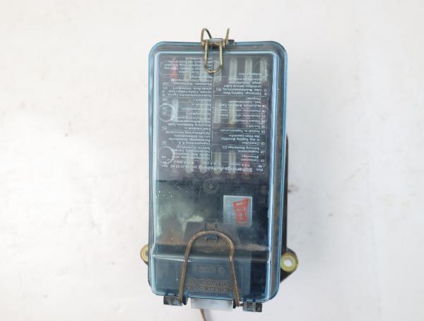 Sicherungskasten 2015400482 Mercedes 190 W201