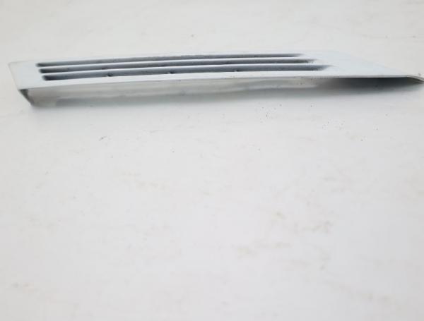 Zierleiste 2016980189 Mercedes 190 W201