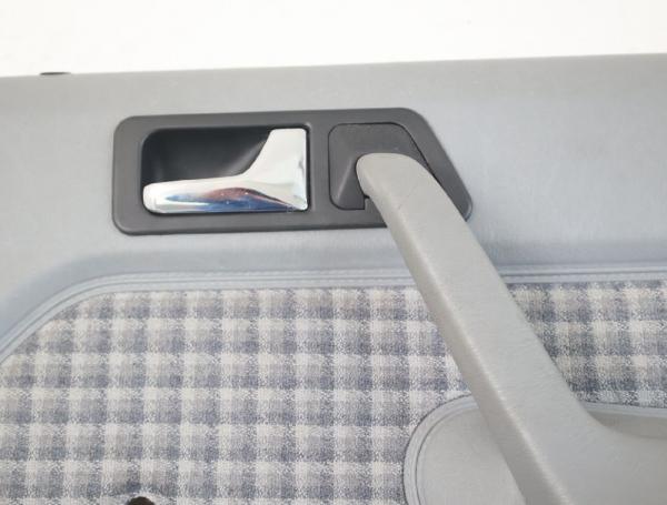 Türverkleidung innen 2017303070 Mercedes 190 W201
