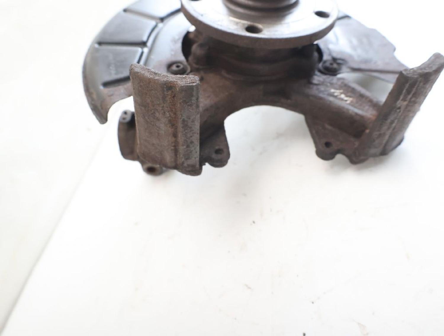 Achsschenkel vorn links 1K0407255P VW GOLF 6 Variant