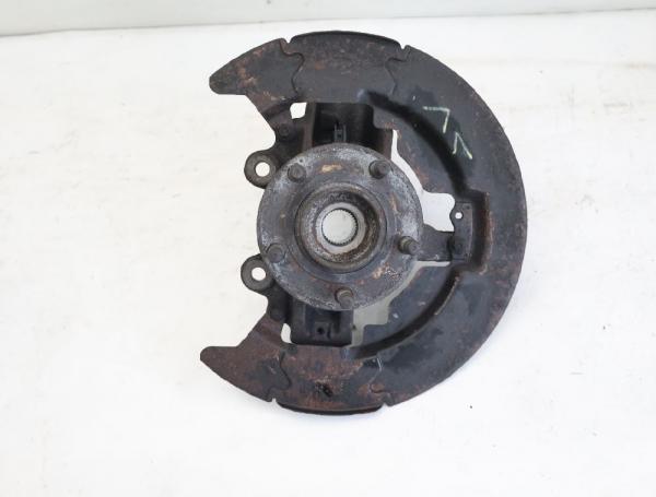 Achsschenkel vorn links 30760282 Volvo C30