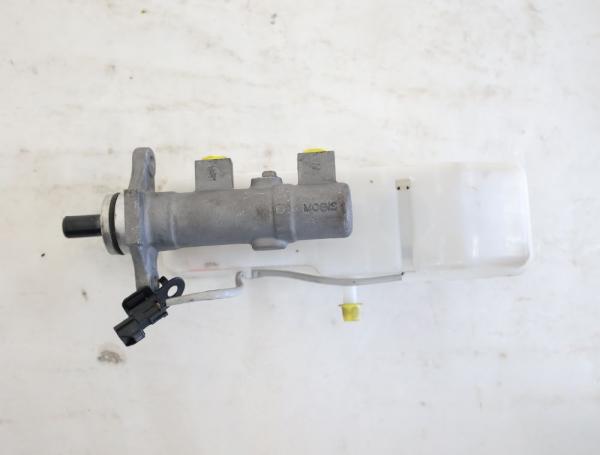Hauptbremszylinder 585104HCB0 Hyundai H1 TRAVEL