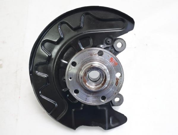 Achsschenkel vorn rechts 5Q0407256R VW GOLF 7 VARIANT