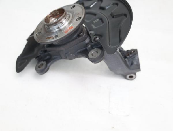Achsschenkel vorn rechts 5Q0407256R VW GOLF 7 VARIANT