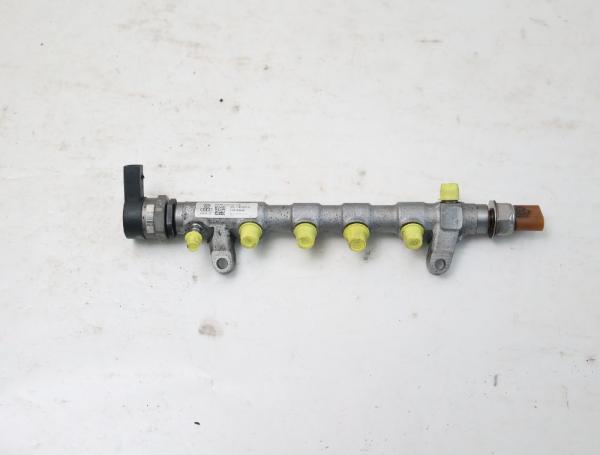 Diesel Verteilerrohr 03L130089Q Audi Q5 8R