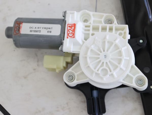 Fensterheber elektrisch vorn links 3015587D Chrysler GRAND VOYAGER RT