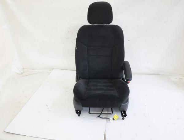 Sitz vorn rechts 5ST80DX9AA Chrysler GRAND VOYAGER RT