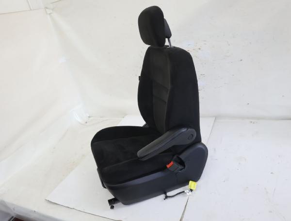 Sitz vorn rechts 5ST80DX9AA Chrysler GRAND VOYAGER RT