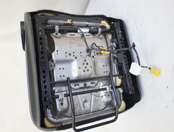 Sitz vorn links 5ST77DX9AA Chrysler GRAND VOYAGER RT