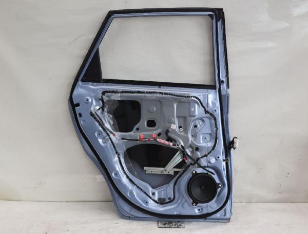 Tür hinten links 6700452430 Toyota VERSO S P12