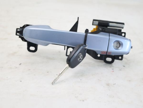 Türgriff außen vorn links 6921152100J0 Toyota VERSO S P12