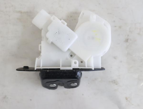 Schloß Heckklappe 6935052350 Toyota VERSO S P12