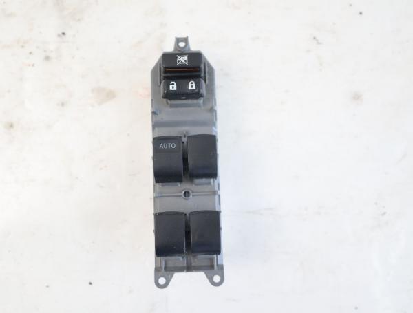 Schalter Fensterheber vorn links 8482052440 Toyota VERSO S P12