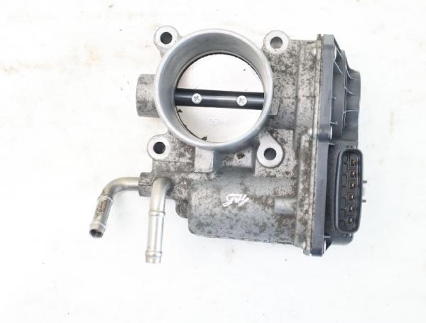Drosselklappenstutzen 2203047010 Toyota VERSO S P12