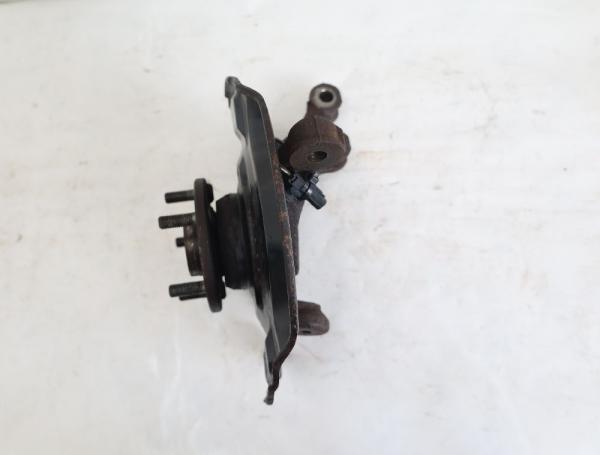 Achsschenkel vorn links 4321252050 Toyota VERSO S P12