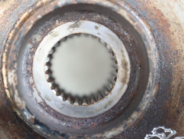 Achsschenkel vorn links 4321252050 Toyota VERSO S P12