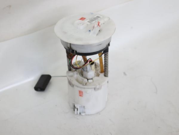 Benzinpumpe mit Geber 1510073KA0 Opel AGILA B