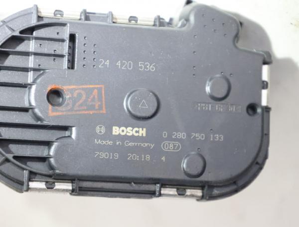 Drosselklappenstutzen 24420536 Opel MERIVA A