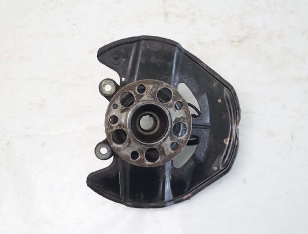 Achsschenkel vorn rechts 1693300820 Mercedes A-KLASSE W169