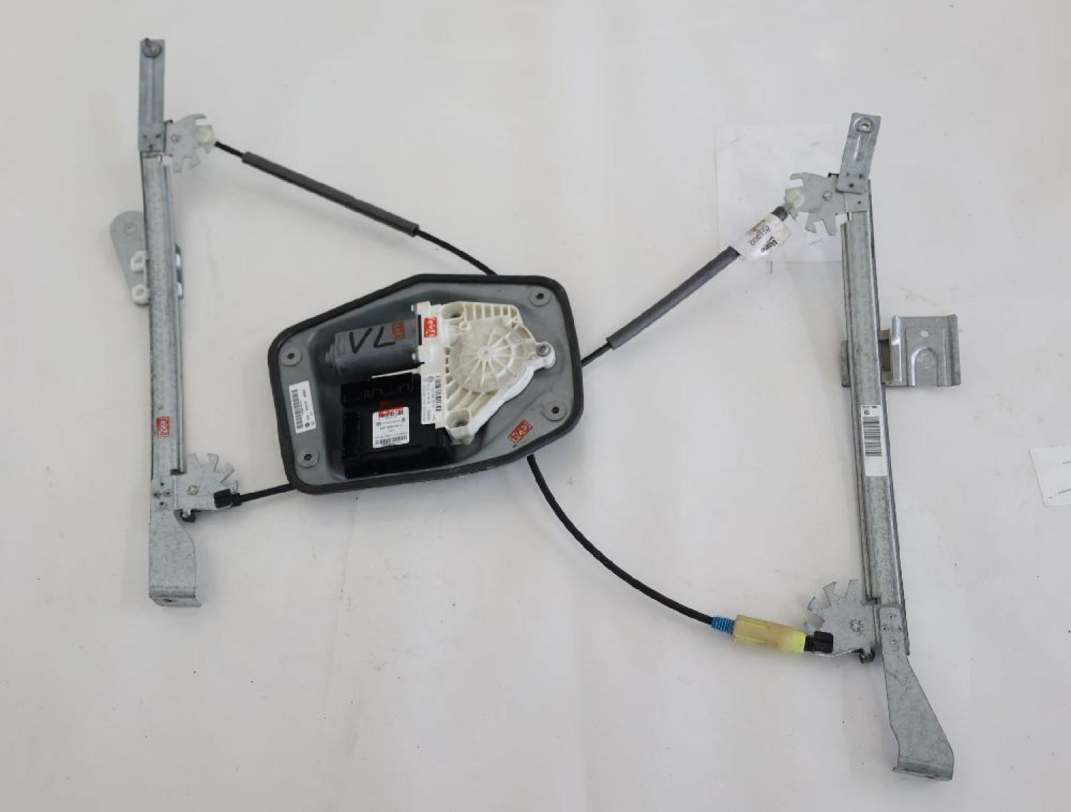 Fensterheber elektrisch 3trg. vorn links 1Q0959701H VW SCIROCCO 3