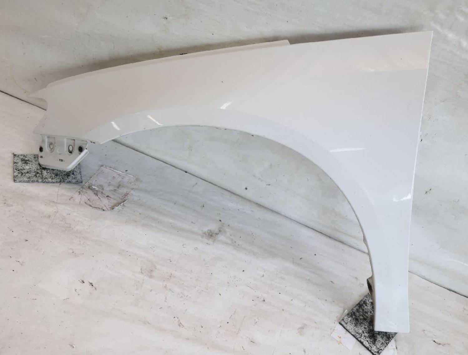 Kotflügel vorn links 1K8821105B VW SCIROCCO 3