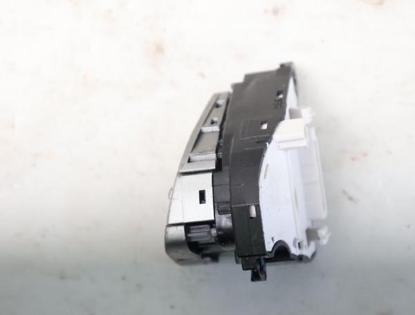 Schalter Lenkrad 967001K110 Hyundai ix20 JC