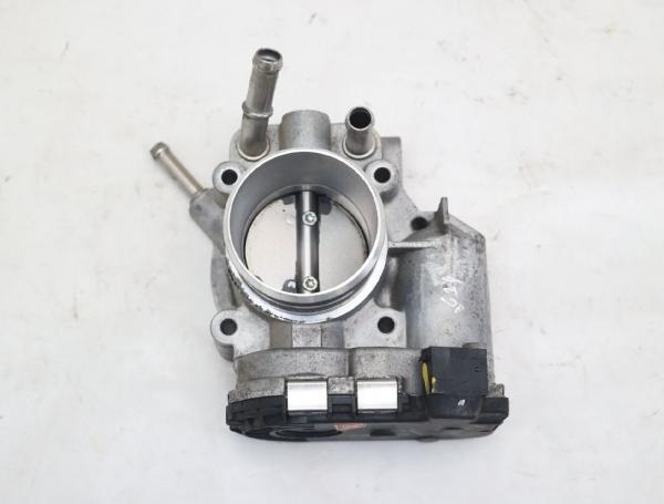 Drosselklappenstutzen 351002B152 Hyundai ix20 JC
