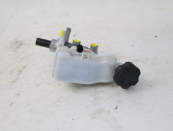 Hauptbremszylinder 585101K230 Hyundai ix20 JC