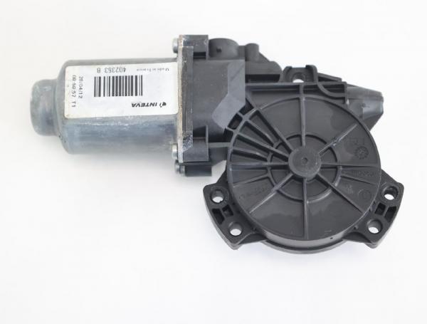 Fensterheber-Motor hinten links 834503W000 Kia SPORTAGE 3
