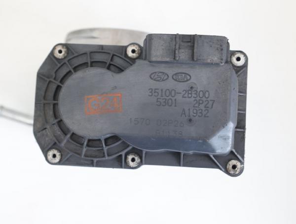 Drosselklappenstutzen 351002B300 Kia SPORTAGE 3