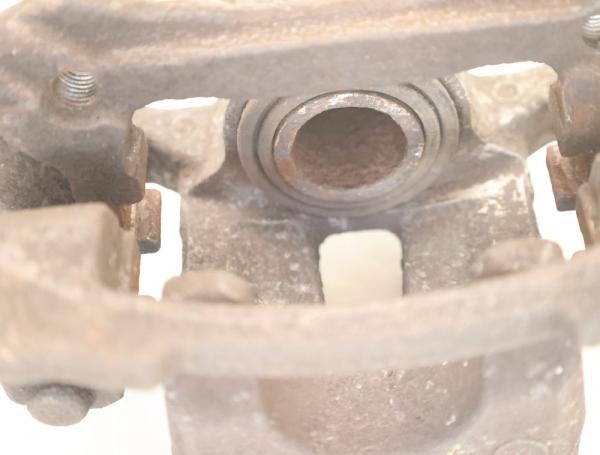 Bremssattel hinten links 582102Y310 Kia SPORTAGE 3