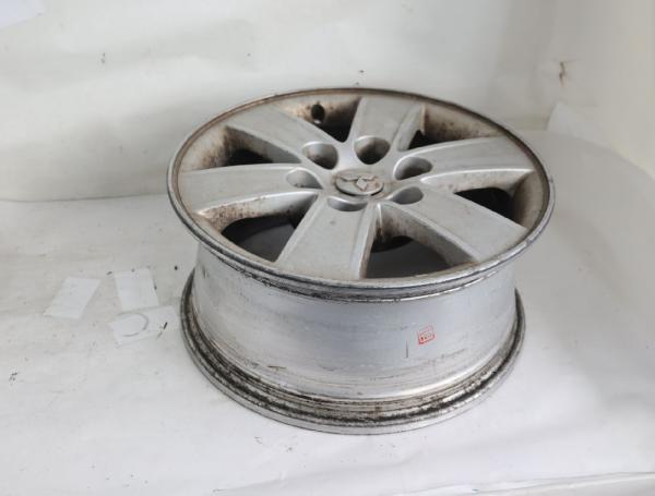 Felge Alu/Leichtmetall vorn rechts 4250A668 Mitsubishi PAJERO 4 V98