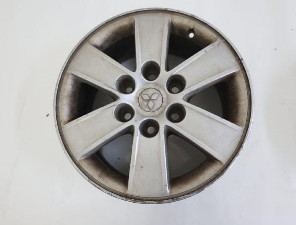 Felge Alu/Leichtmetall hinten links 4250A668 Mitsubishi PAJERO 4 V98
