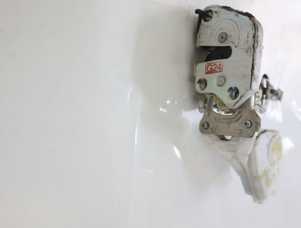 Türschloß hinten rechts 5745A070 Mitsubishi PAJERO 4 V98