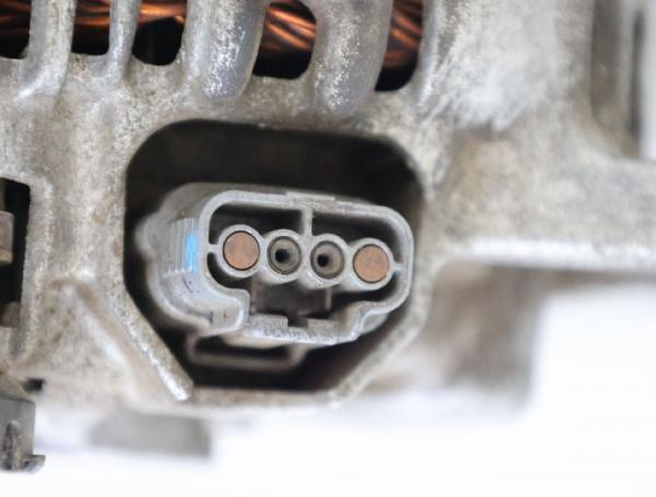 Lichtmaschine 1800A116 Mitsubishi PAJERO 4 V98