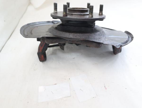 Achsschenkel vorn rechts 3870A022 Mitsubishi PAJERO 4 V98