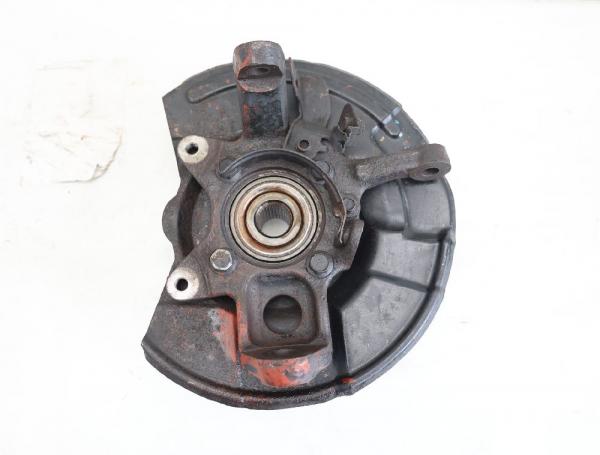 Achsschenkel vorn links 3870A021 Mitsubishi PAJERO 4 V98