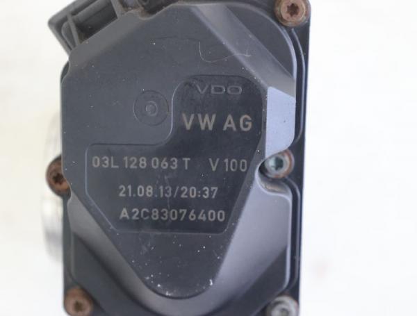 Drosselklappenstutzen 03L128063T VW PASSAT Variant 36