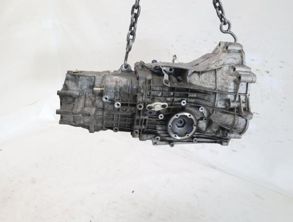 Getriebe 5 Gang 012300062R Audi A4 B7 EC