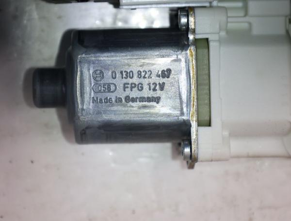 Fensterheber-Motor vorn rechts 5N0959702G VW TIGUAN 1