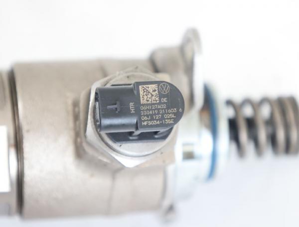 Hochdruckpumpe 06J127025L VW TIGUAN 1