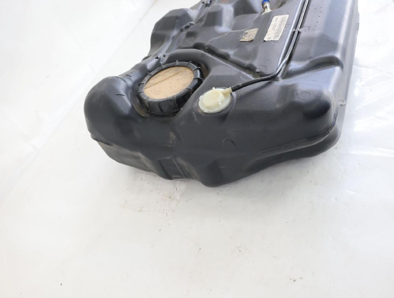 Kraftstofftank 2330657 Ford FOCUS 3 Turnier