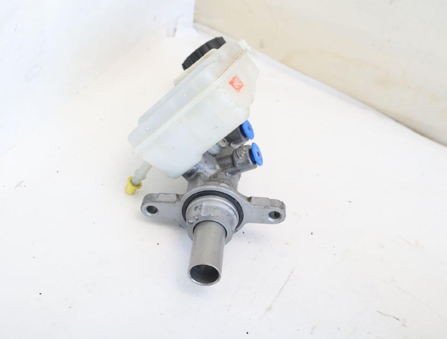 Hauptbremszylinder DV612140J Ford FOCUS 3 Turnier