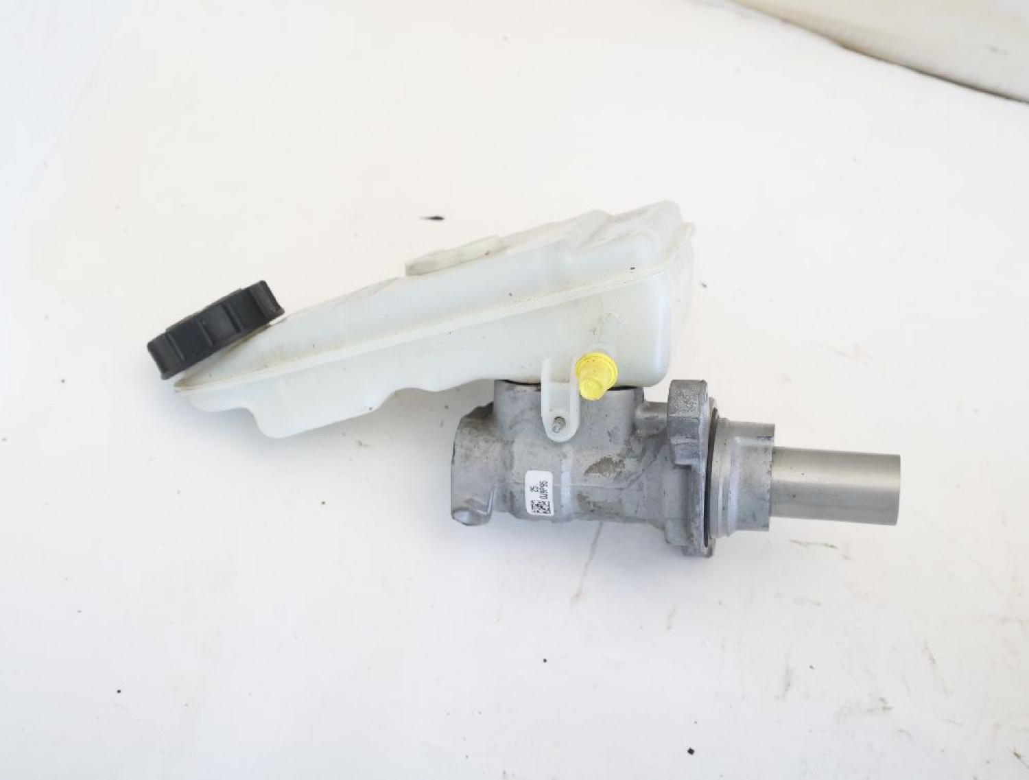 Hauptbremszylinder DV612140J Ford FOCUS 3 Turnier