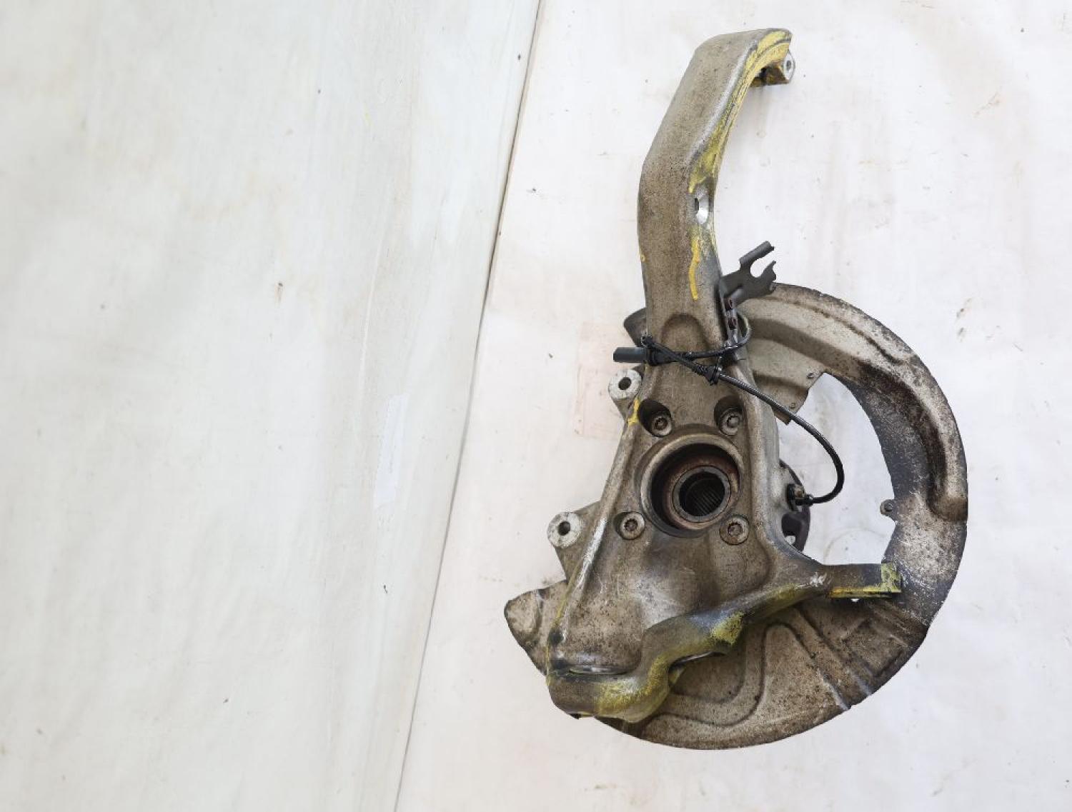 Achsschenkel vorn links 6869869 BMW X6 E71