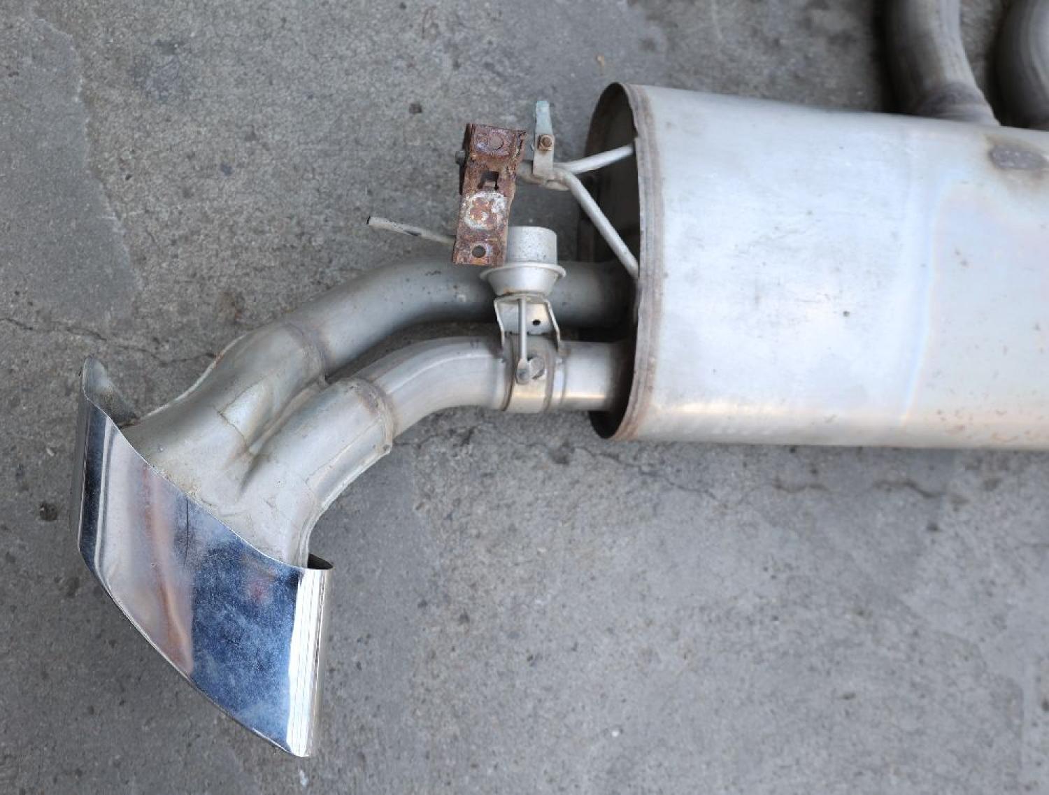 Auspuff / Schalldämpfer hinten 7646111 BMW X6 E71