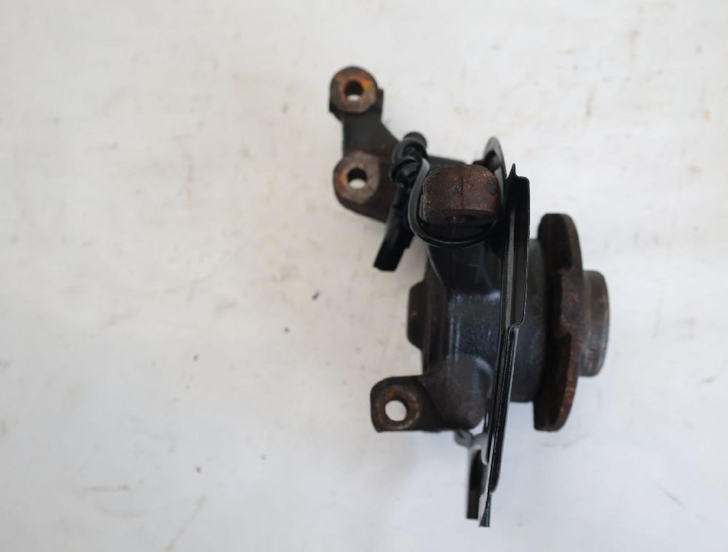 Achsschenkel vorn links 400157575R Renault TWINGO 3