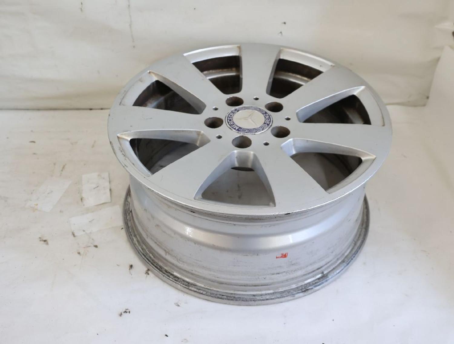 Felge Alu/Leichtmetall vorn rechts 2044011102 Mercedes C-KLASSE S 204
