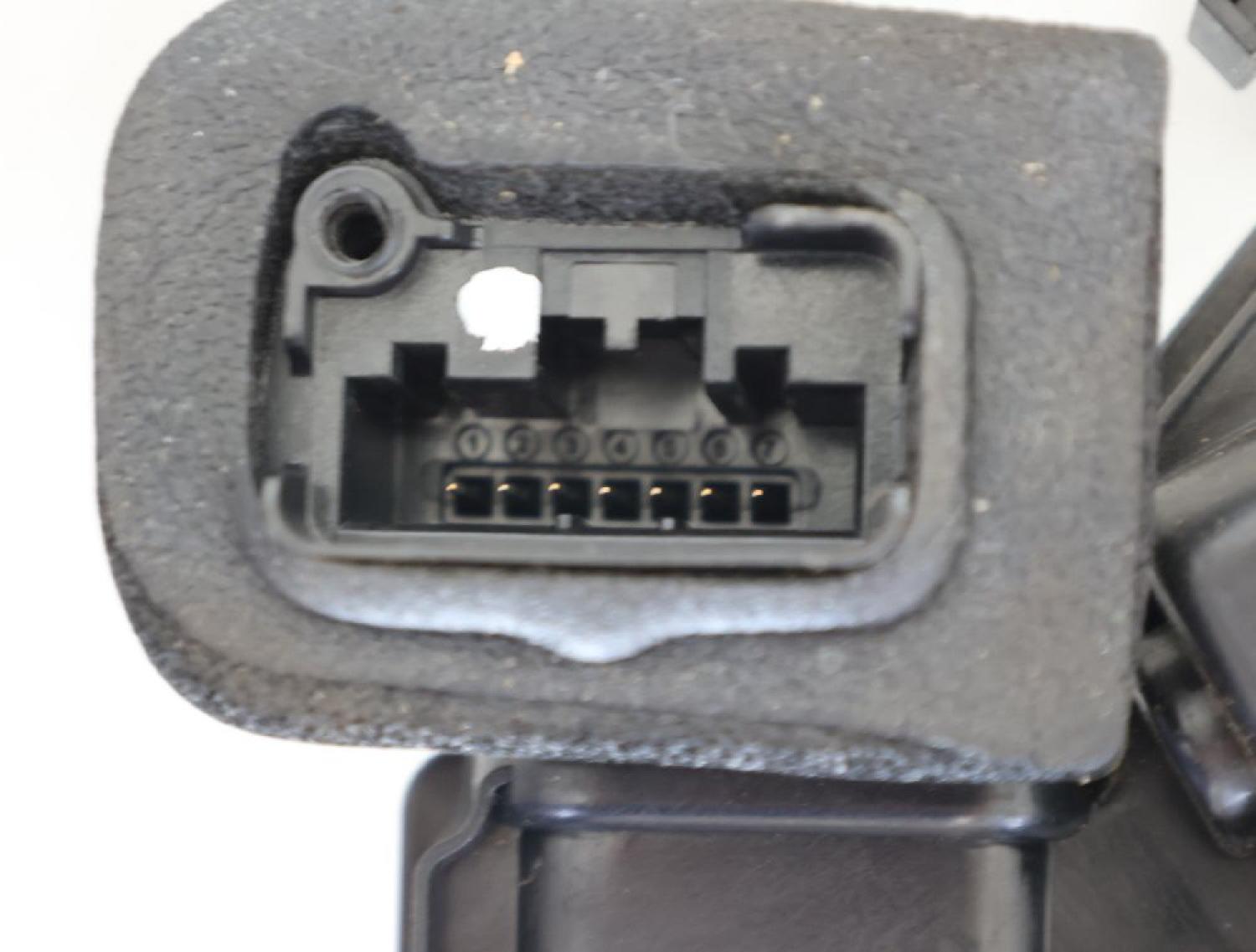 Türschloß hinten links 5K4839015 VW POLO 5 6R