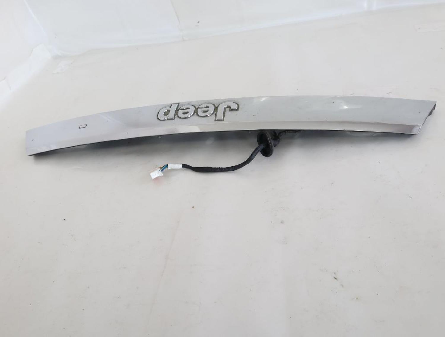 Heckklappenblende 68083083AA Jeep GRAND CHEROKEE 4 WK